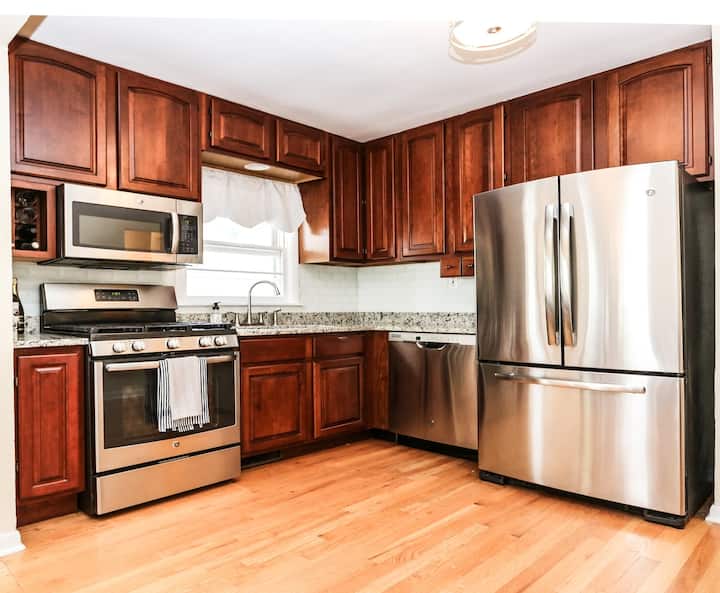 Top 11 Airbnb Vacation Rentals In Glen Ellyn, Illinois Updated 2024