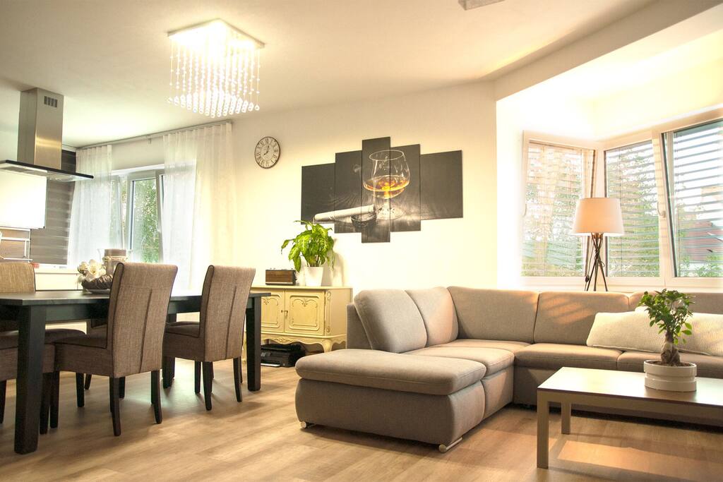Wohnzimmer - offene Küche