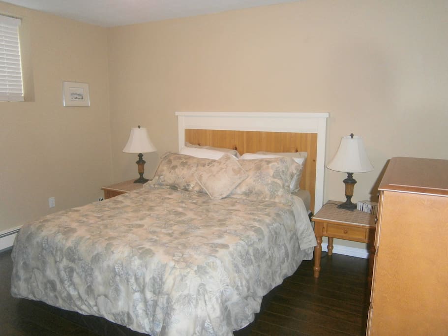 Comfortable Queen bed