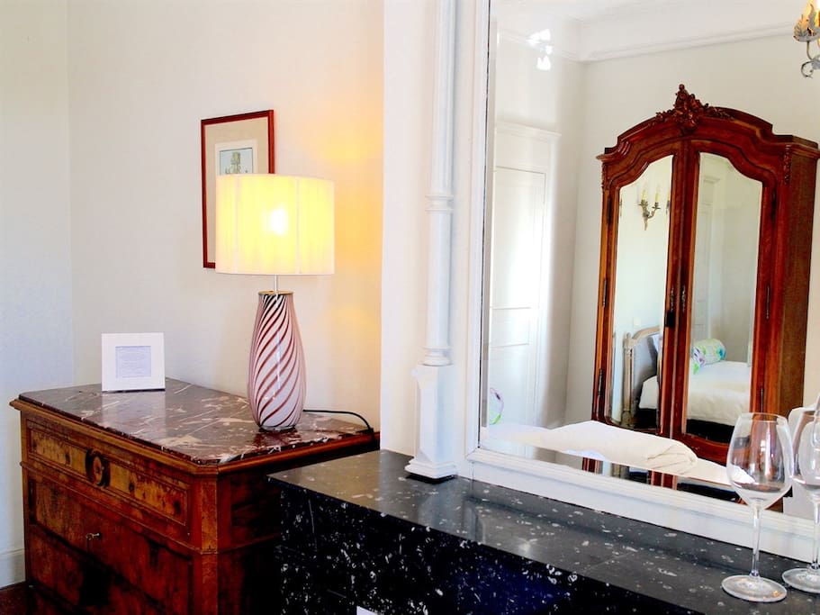 Guest room