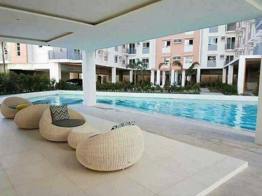 clubhouse pool