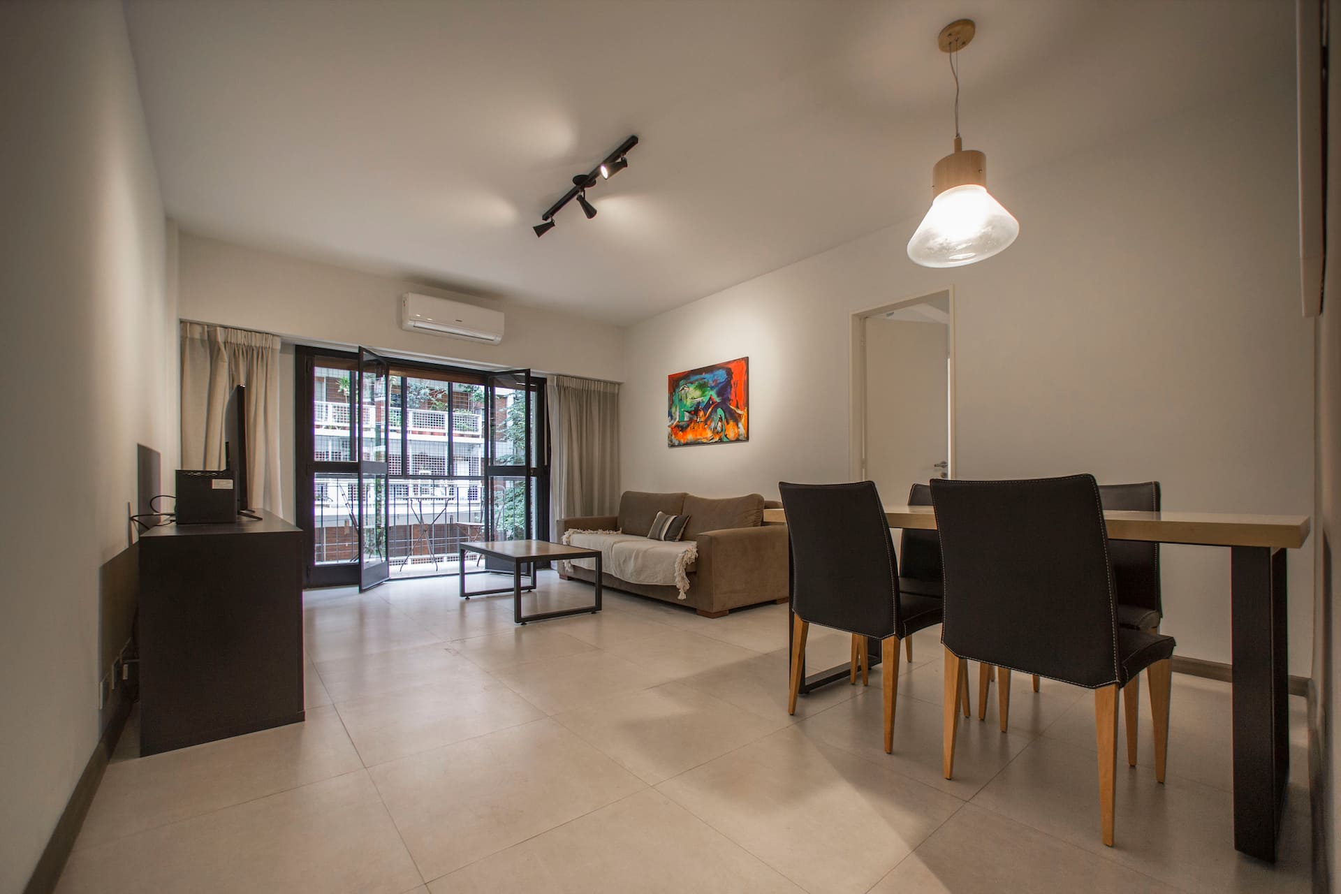 🛎 Elegant Apartment with Balcony & Washing Machine | RB
