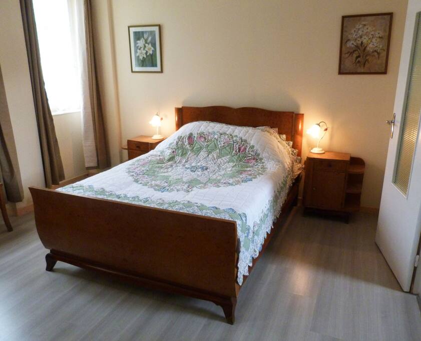 Spacious double bedroom