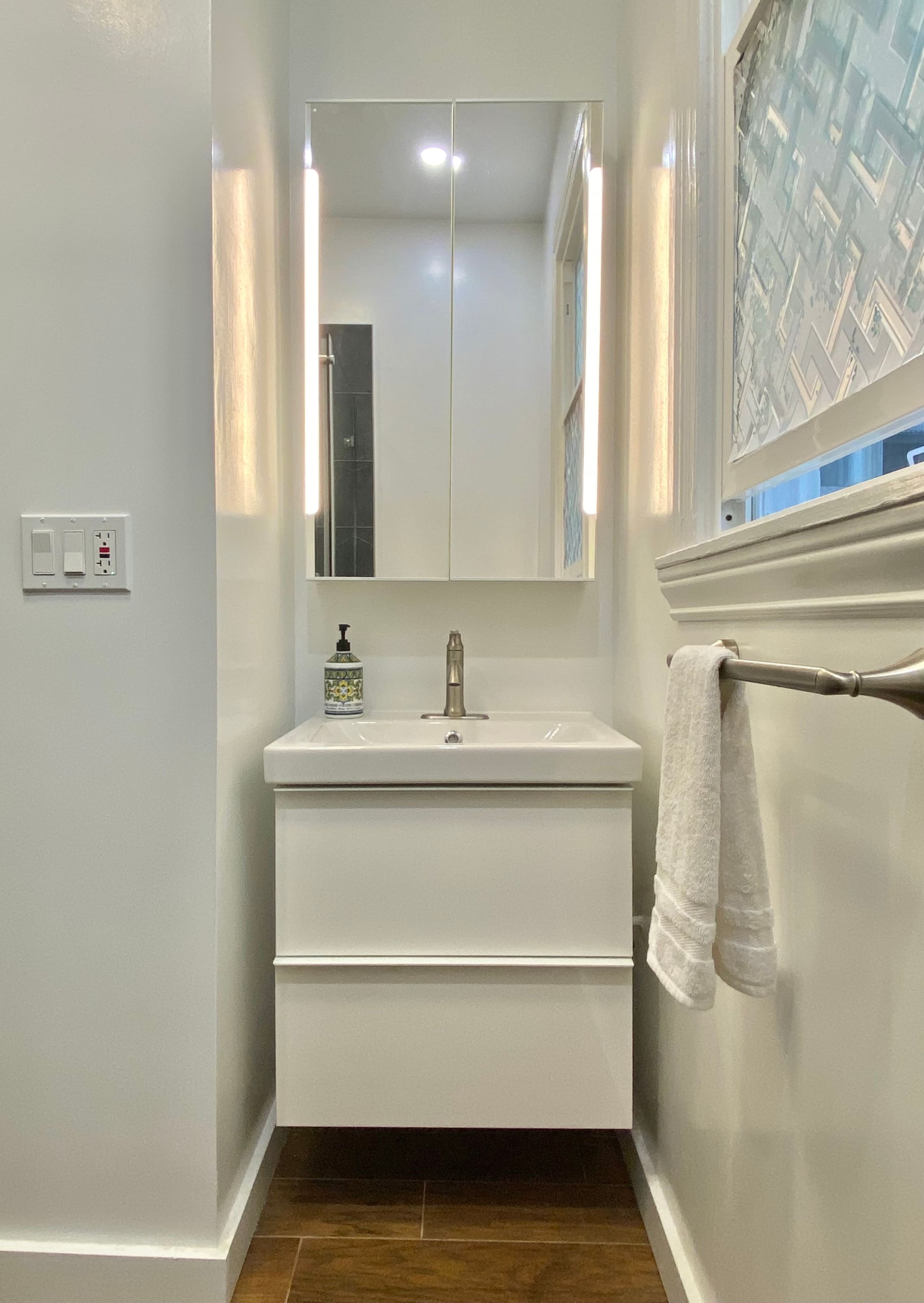 Sunny, Spacious 3 Bedroom Edwardian in the Mission - Image 18