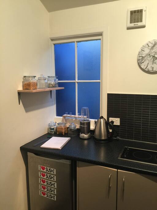 Please note that only fridge and kettle plus some tea and coffee and sugar come with the room