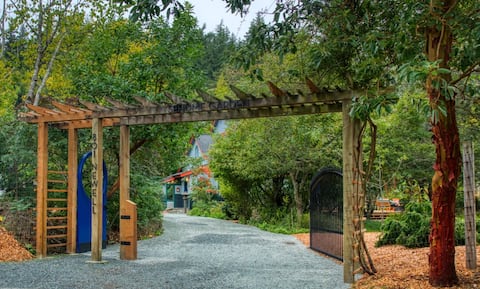 Sehome Garden Inn- Japanese Garden Suite
