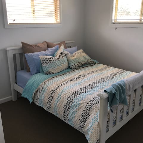 Modern studio in central location!