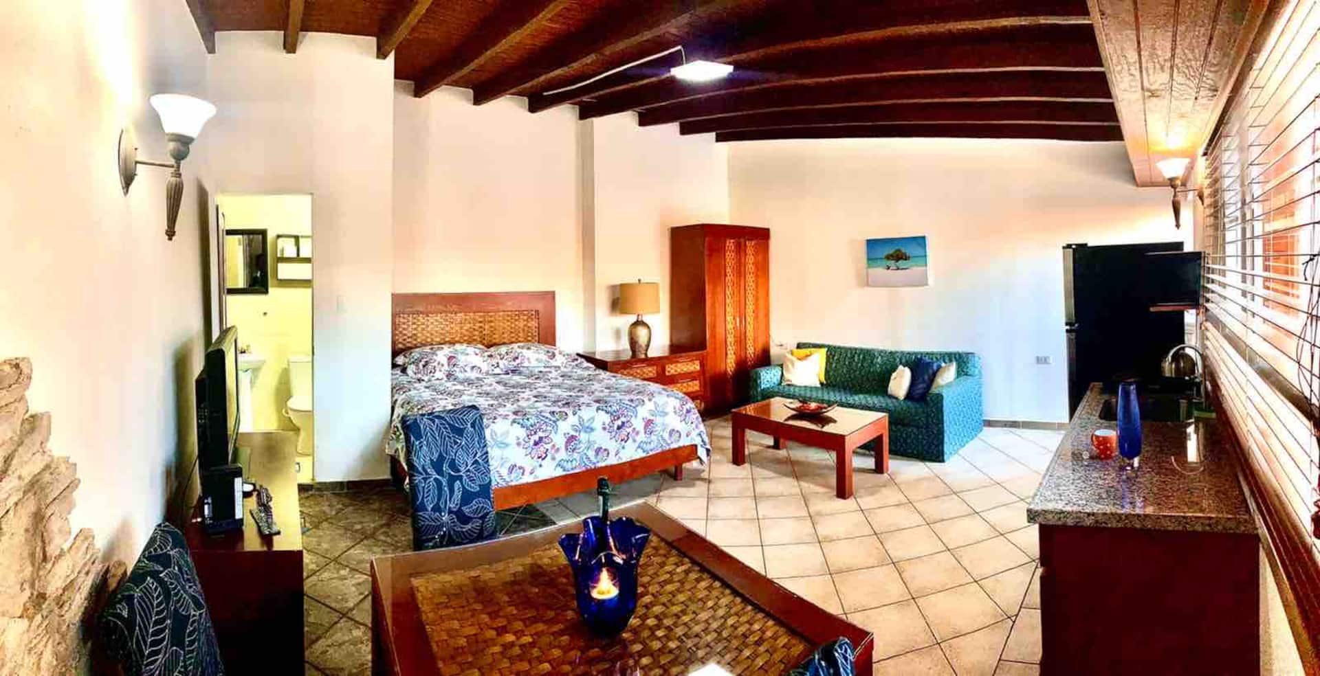 Dabian Apartment #4- 10 min walk from Nikki Beach!