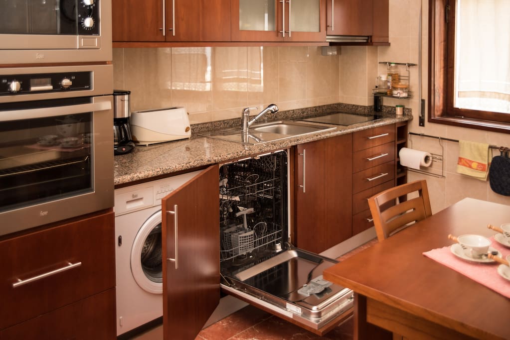 fully equipped kitchen