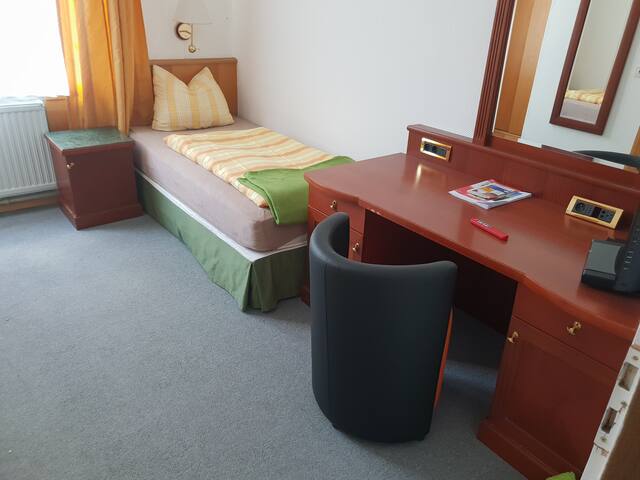 Gästehaus , Einzelzimmer