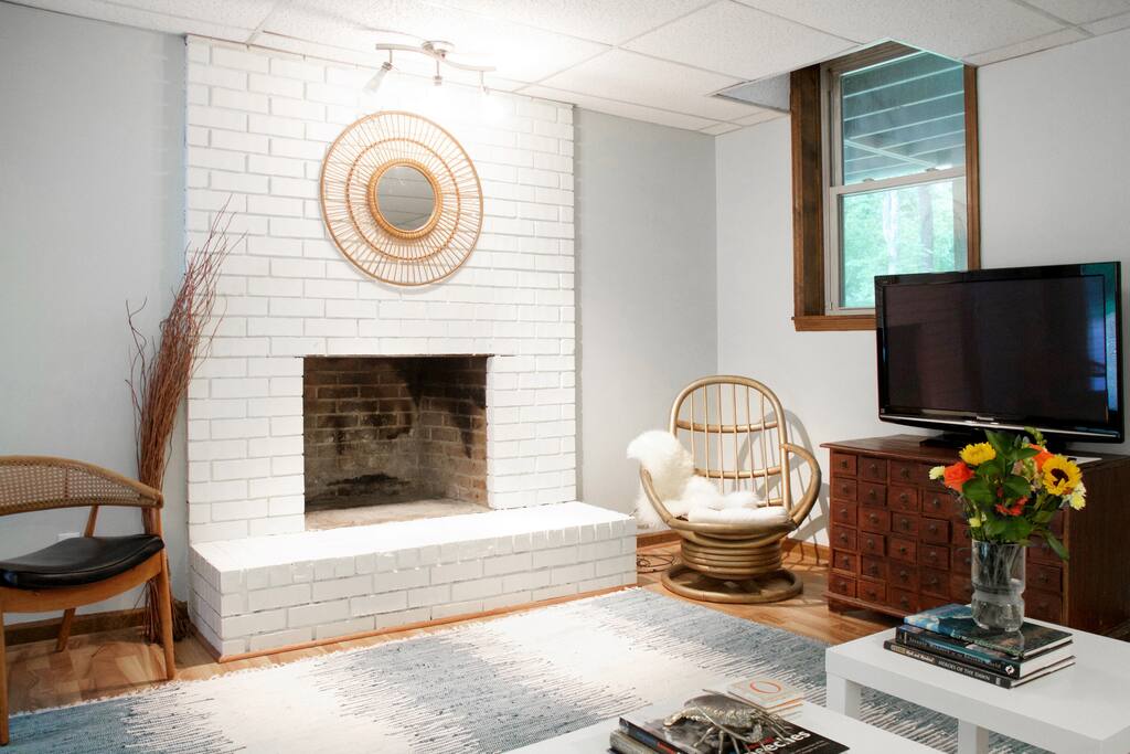 Well-appointed, inviting space to relax and unwind. 42" Panasonic with Roku (HBO Now and Hulu included).