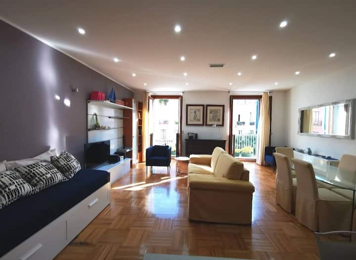 Apartment in downtown Cagliari
 I. U. N. Q4343