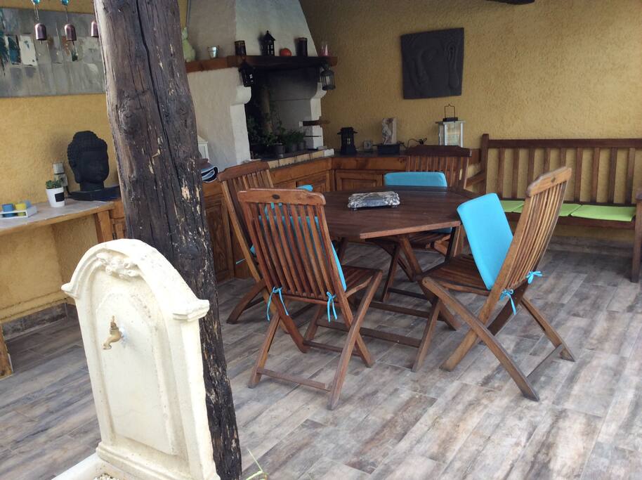 Coon cuisine couverte acec barbecue