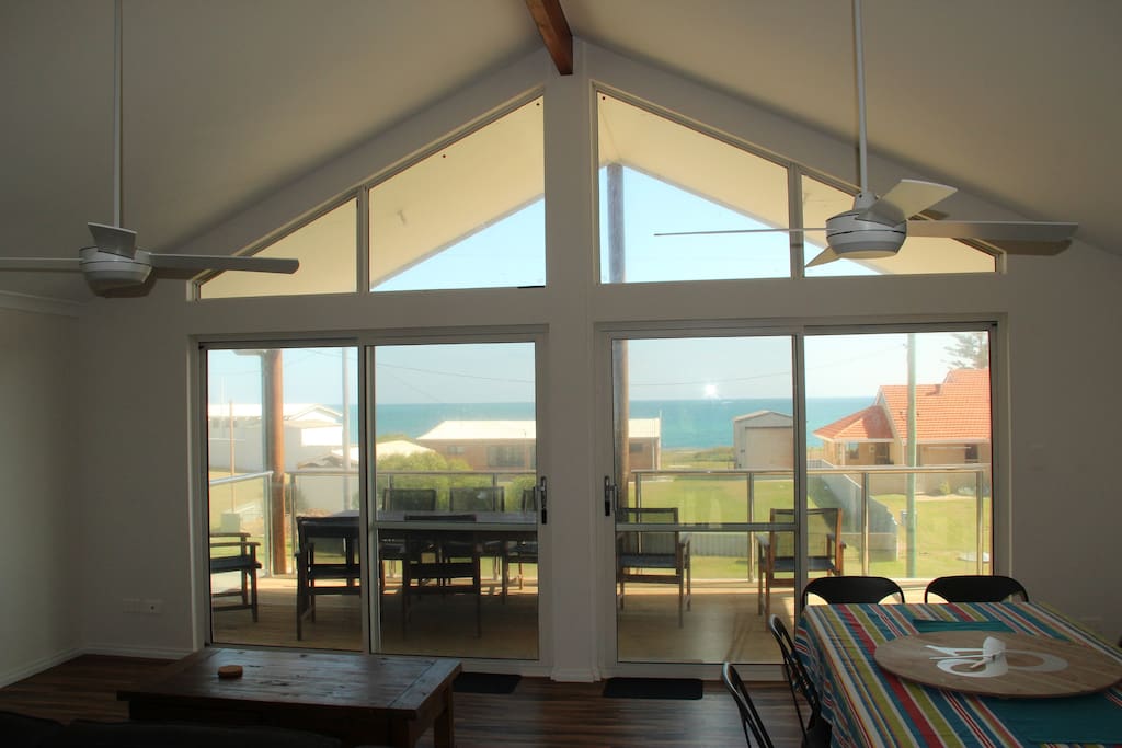 Sunset Blue Beach House, Ledge Point