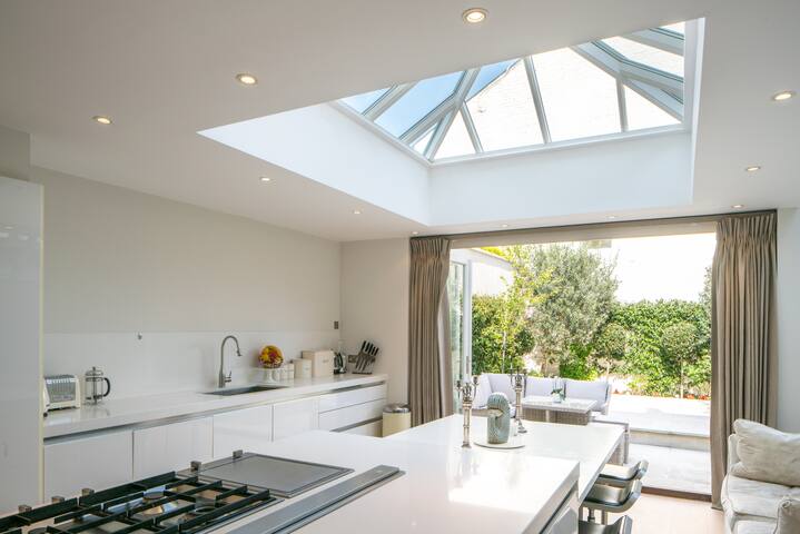 Luxury Victorian House, Parsons Green/Chelsea gallery image 4