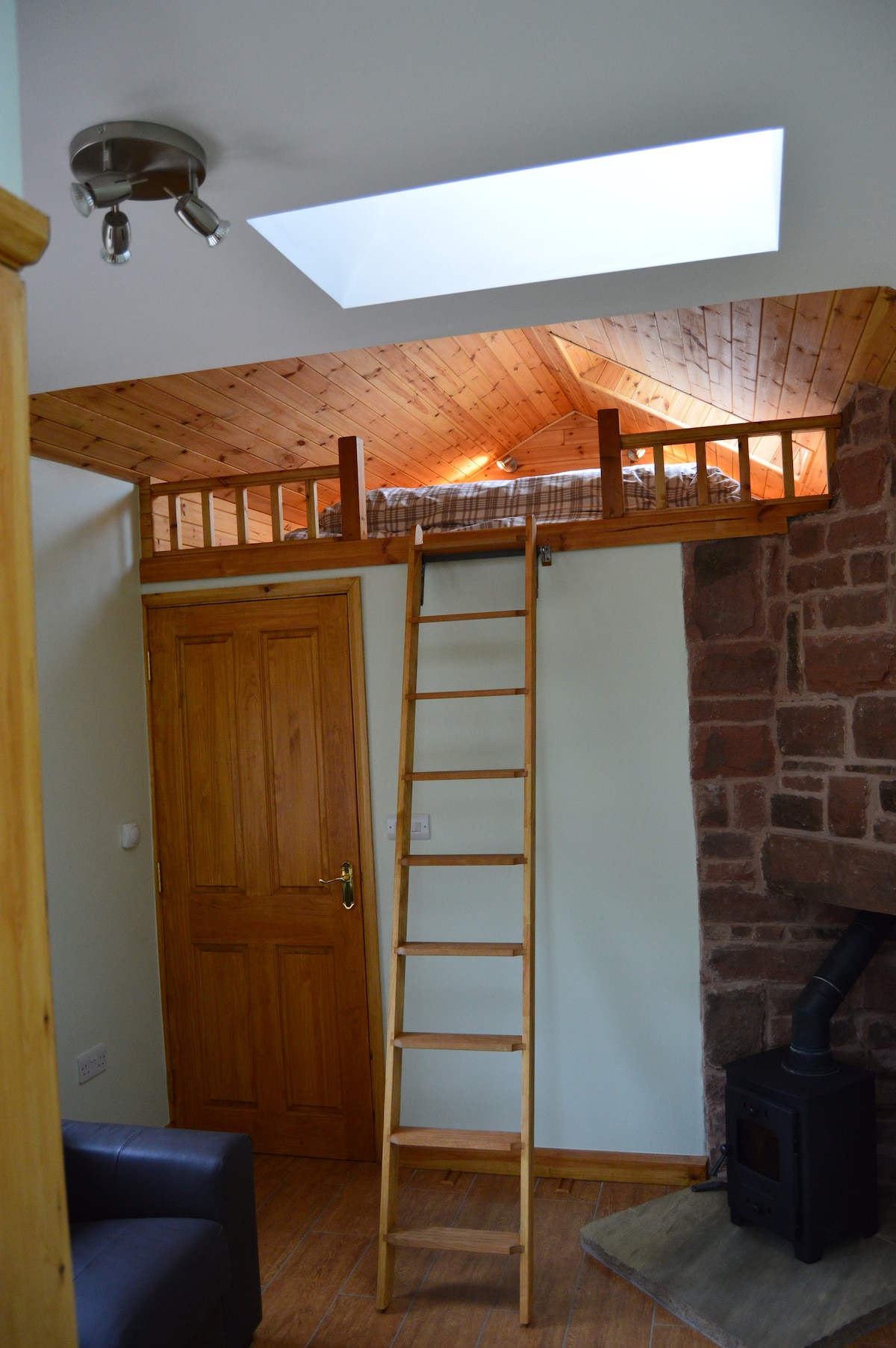 Top Airbnb: The Railway Weigh Office (Cliburn Station) a Cumbria