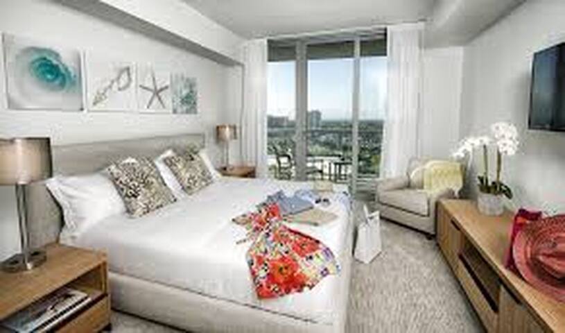 BEACH WALK . 2 BEDROOM AND LIVING gallery image 2