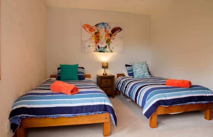 Chambre 1, 2 lits king size simples