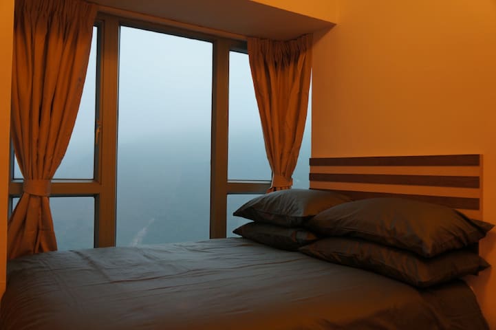 Private room,Airport, Cable car,Buddha,Disney Land