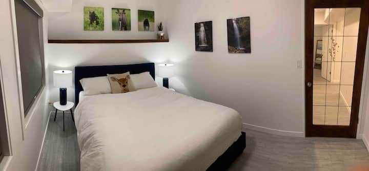 Bedroom #1-Queen Size Bed