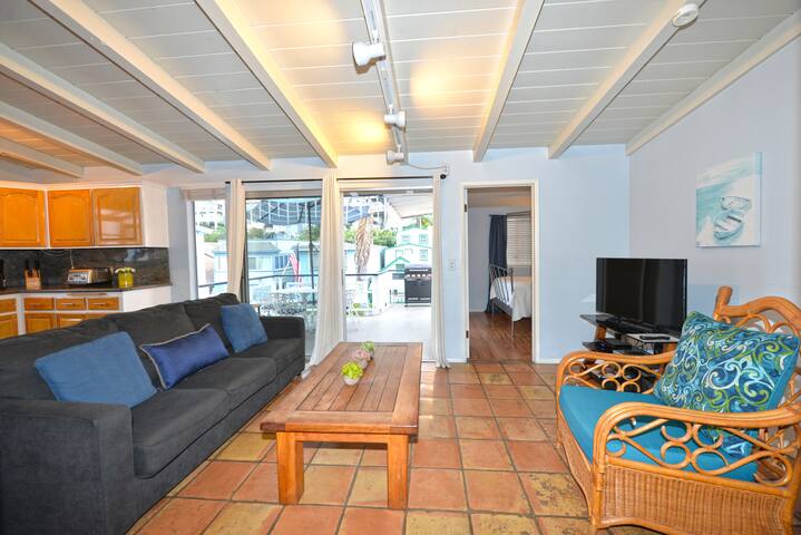 211CL-Upper-Home close to beach+Deck+Golf gallery image 5