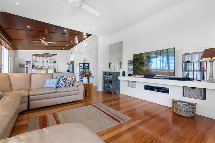 Big Sky at Sunrise, Sunrise Beach gallery image 3