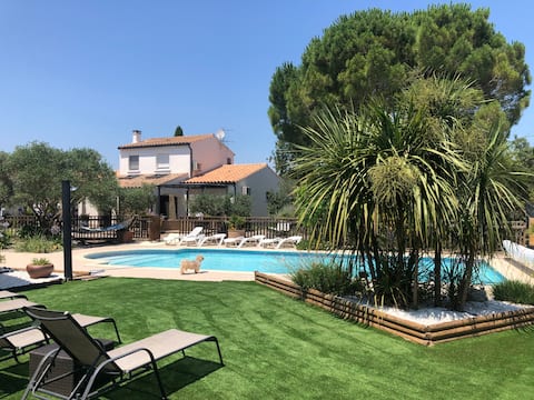 Villa with heated pool, 4 bedrooms