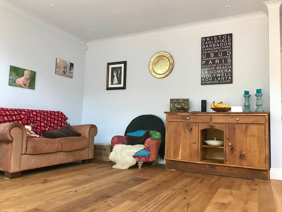 Sitting area in kitchen diner