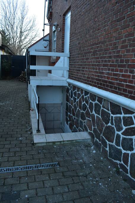 The entrance to the apartment