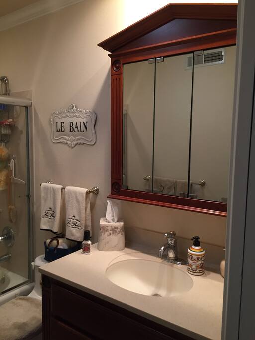 Private tub/shower