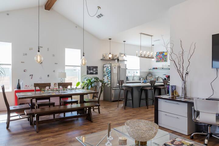 HOLLYWOOD@WILTON MANOR