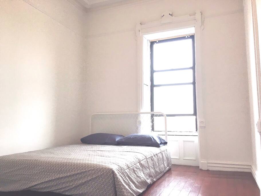 Queen size bed
