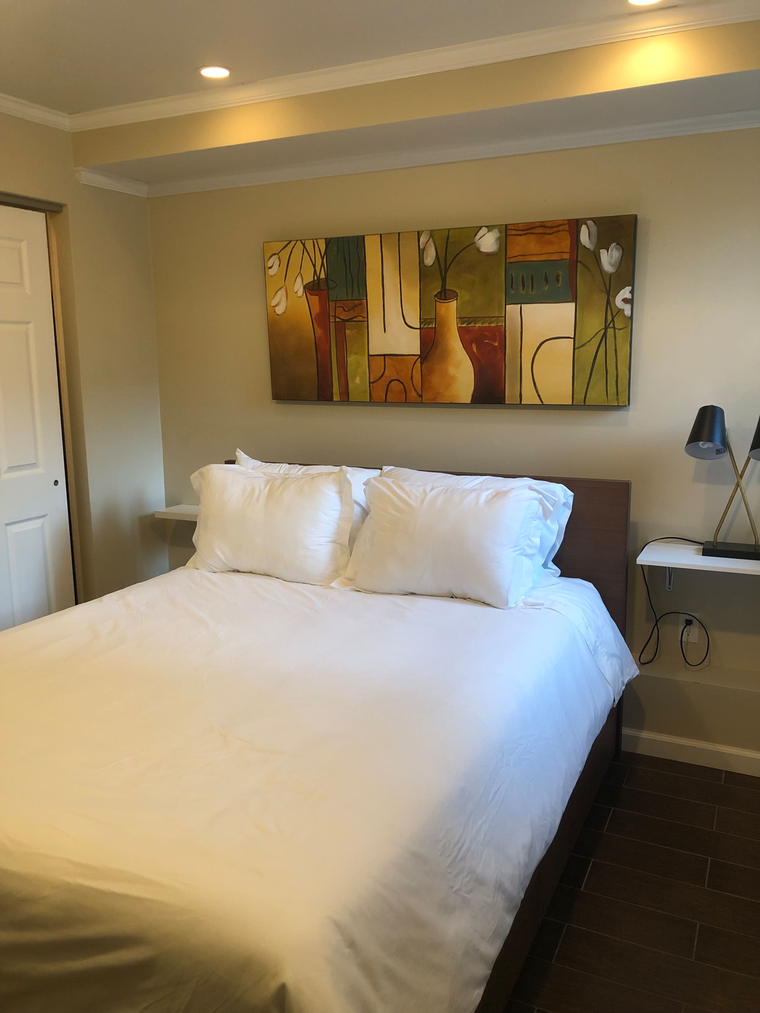 Home in San Francisco · ★4.67 · 1 bedroom · 2 beds · 1 bath - Image 2