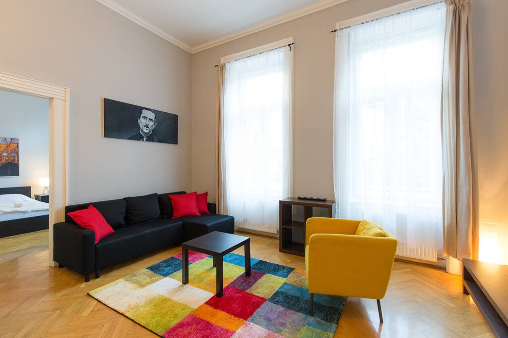 Grand Boulevard Apartment at The Danube