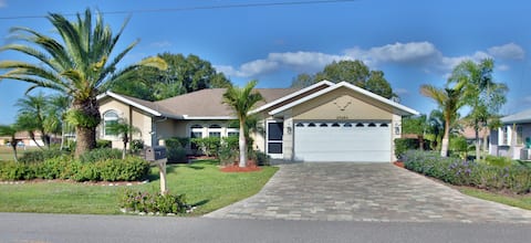 Seasonal vacation rental with Heated pool