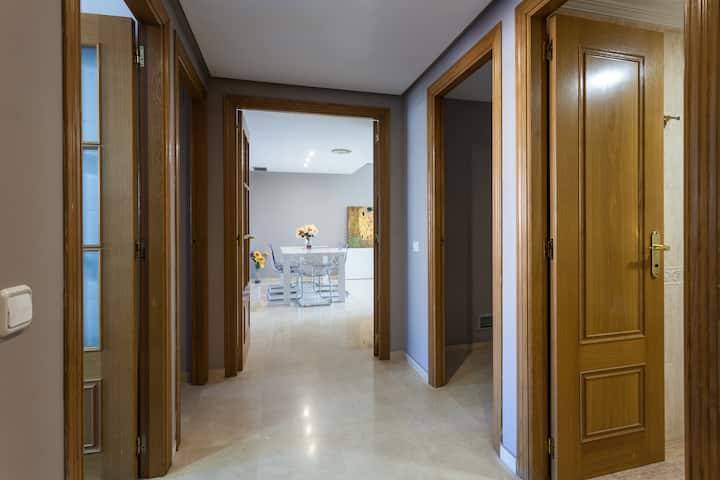 Spacious Apartment + Parking In The Sciences A/a - El Saler