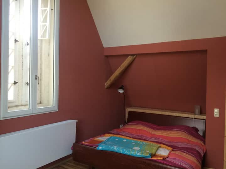 Საძინებელი ეკლესიის სახურავის ქვეშ