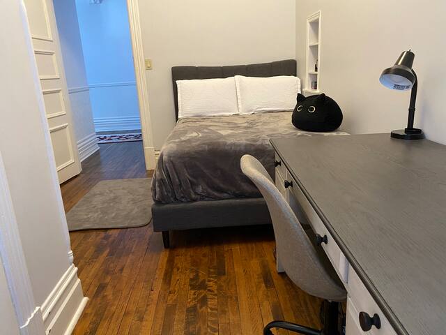 Entire 4BR heritage home: elegance meets history gallery image 5