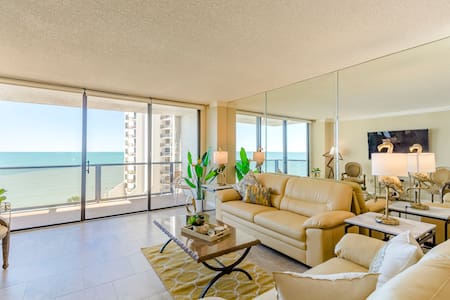 Ocean View Condo With Gorgeous Florida Sunsets !