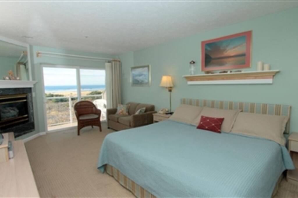 Beautiful large room with King bed