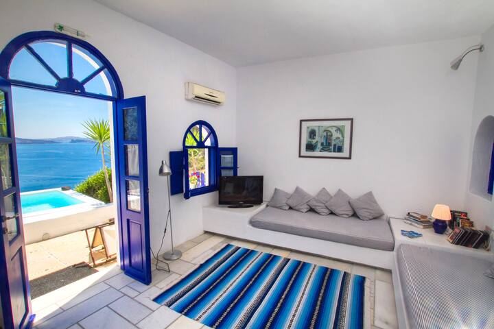 Grand 3 Bedroom Villa with Plunge Pool & Sea View gallery image 5