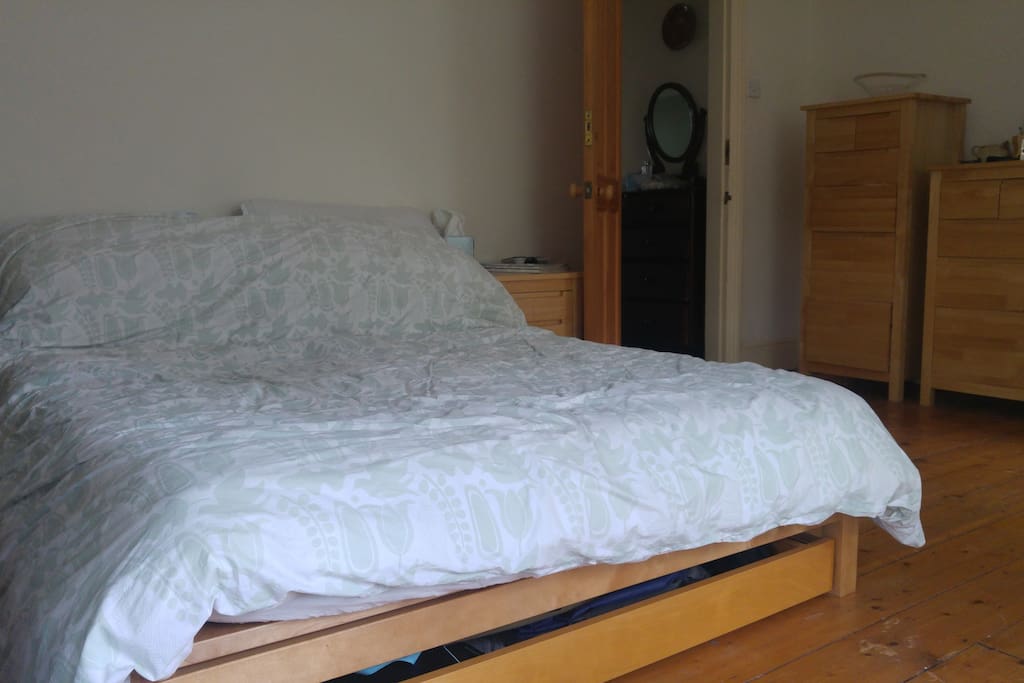 Main bedroom with double bed