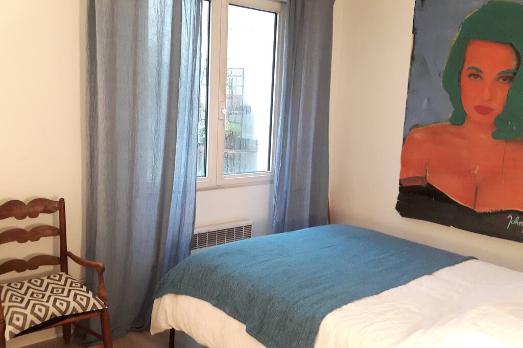 Chambre avec salle de bain
