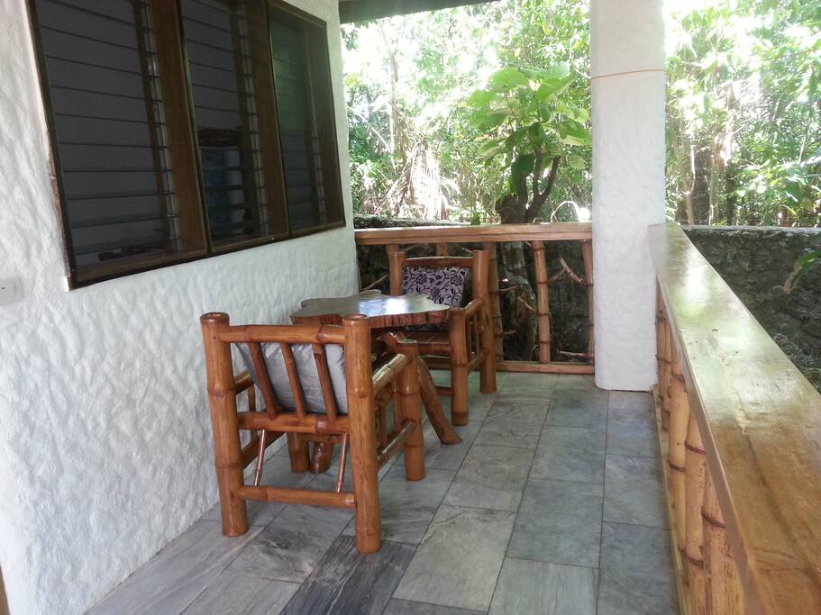 balcony