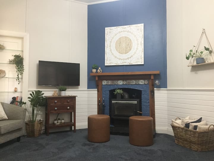 Camellia Cottage Cottages for Rent in Coonabarabran, New South Wales