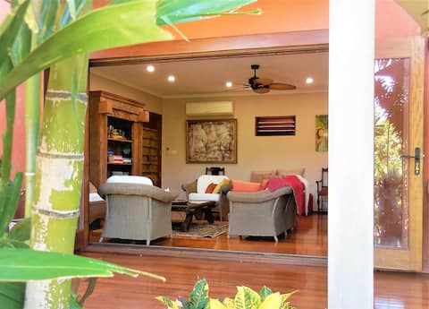 Successful Airbnb property: Mandalay Pavilion*Luxurious & Private* Breakfast* in Whitsunday Regional