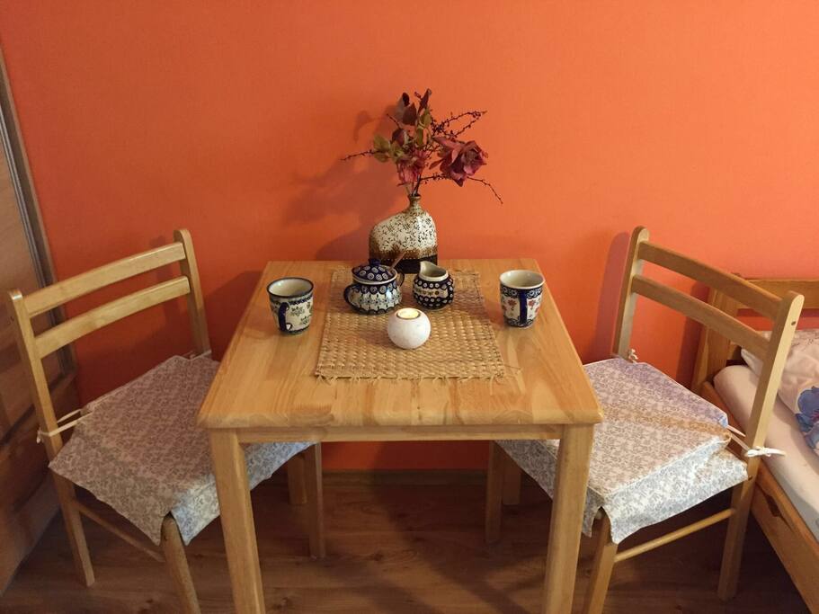 Miejsce do siedzenia w pokoju / Sitzecke im Zimmer