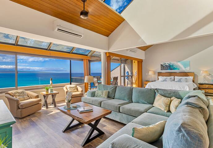 Penthouse on Sandy Swimmable Beach Incredible View gallery image 2