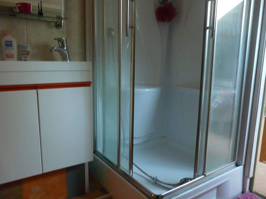 1 salle d'eau
