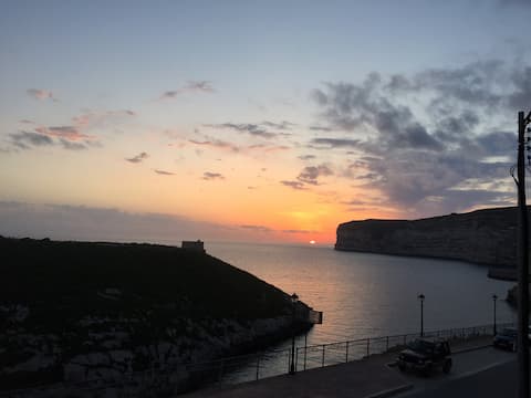 Maxim - Modern Apartment with sea view